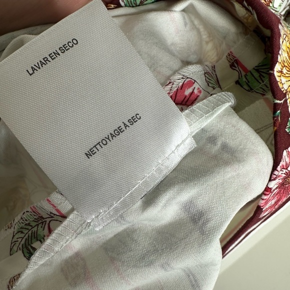 💋 EUC 💋 Gal Meets Glam Teresa Floral Wrap Dress SIZE - Picture 9 of 13